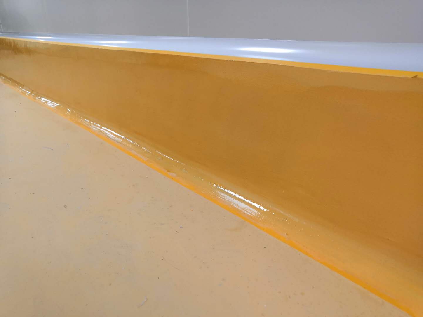 UQESH ®CR Waterborne polyurethane mortar for vertical curved surface